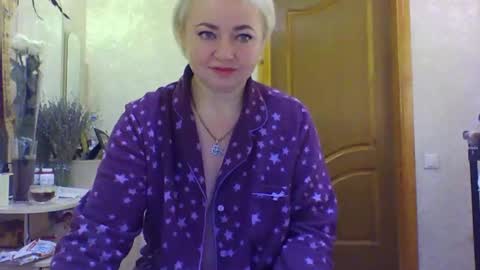 oliviaparadise online show from 01/01/25, 09:39