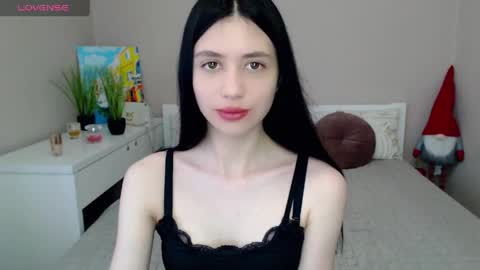 oliviarichi online show from 05/18/26, 05:35