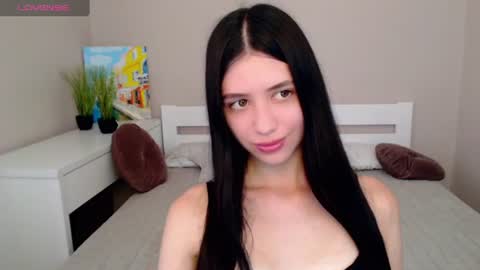 oliviarichi online show from 07/28/26, 11:50