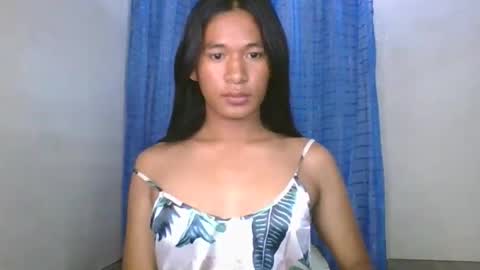 Snapshot of oliviaslut69 chatting on 11/19/25, 04:12 oliviaslut69 online show from 11/19/25, 04:12