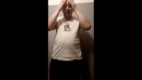 Snapshot of oliviassl22 chatting on 12/14/25, 05:40 oliviassl22 online show from 12/14/25, 05:40