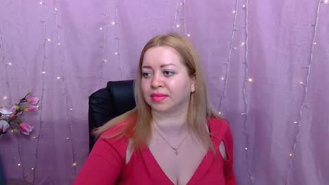 Snapshot of oliviaverr chatting on 02/24/26, 02:04 Oliviaverr online show from 02/24/26, 02:04