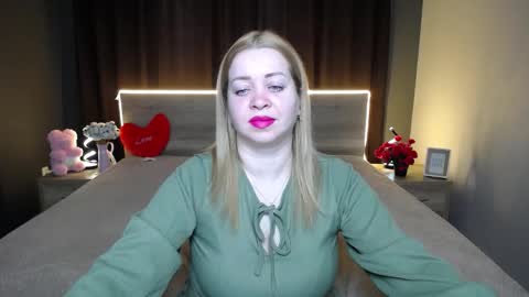 Snapshot of oliviaverr chatting on 03/03/26, 01:39 Oliviaverr online show from 03/03/26, 01:39