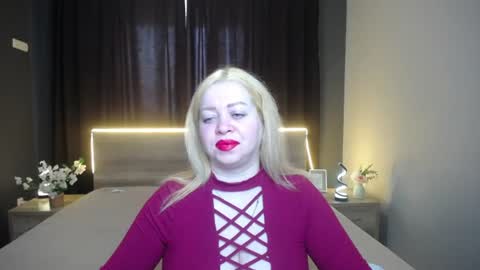Snapshot of oliviaverr chatting on 07/14/26, 12:00 Oliviaverr online show from 07/14/26, 12:00