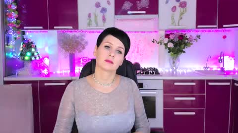 olivija2020 online show from 12/17/24, 08:43