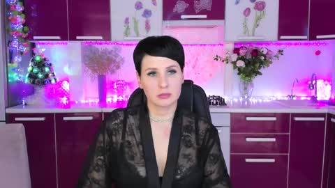 olivija2020 online show from 12/18/24, 03:47