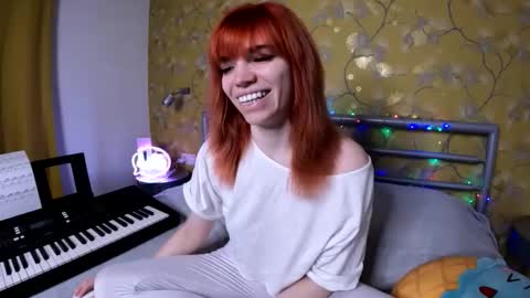 Snapshot of olivka_flower chatting on 11/25/25, 07:25 Angelina Lina online show from 11/25/25, 07:25