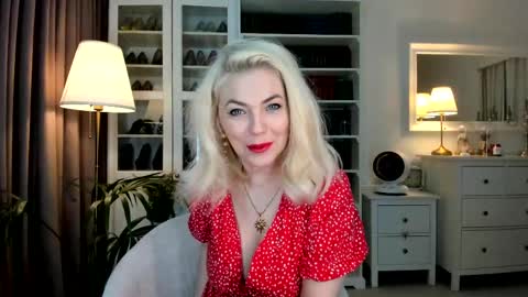ollalla7 online show from 05/31/26, 08:43