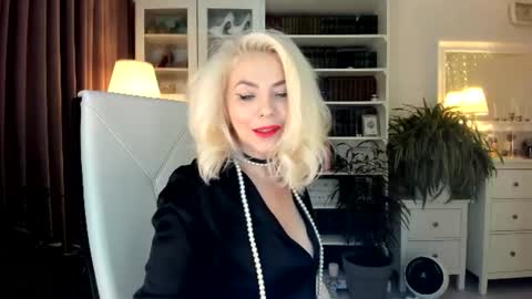 ollalla7 online show from 08/01/26, 03:00