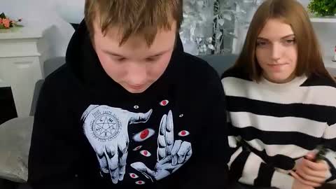 Olli and Stiw online show from 11/28/25, 08:28