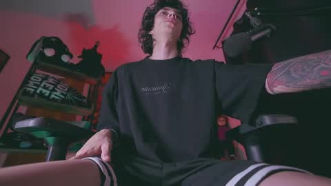     online show from 05/08/26, 01:44