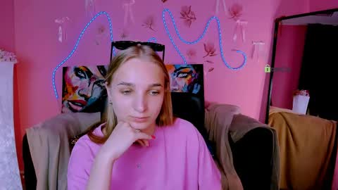 Ollivia online show from 05/25/26, 05:46