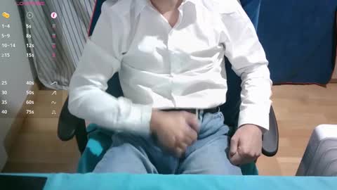 Snapshot of omar87ram chatting on 01/05/25, 08:31 Omar online show from 01/05/25, 08:31