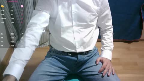 Snapshot of omar87ram chatting on 01/21/25, 07:06 Omar online show from 01/21/25, 07:06