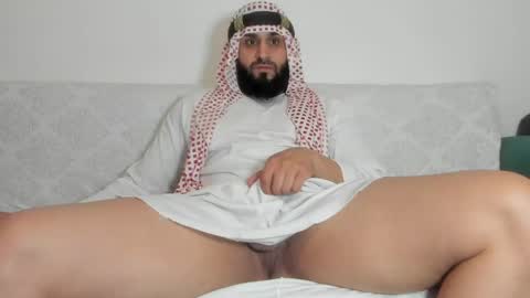 Snapshot of omar_xoxo chatting on 05/30/26, 08:50 Omar online show from 05/30/26, 08:50