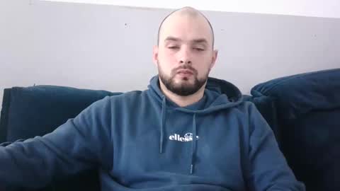 Snapshot of omgwhereim chatting on 02/23/25, 09:44 omgwhereim online show from 02/23/25, 09:44