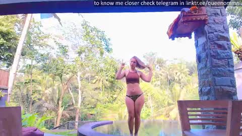 Snapshot of ommnia chatting on 12/17/25, 12:05 Emma Talk only with followers online show from 12/17/25, 12:05