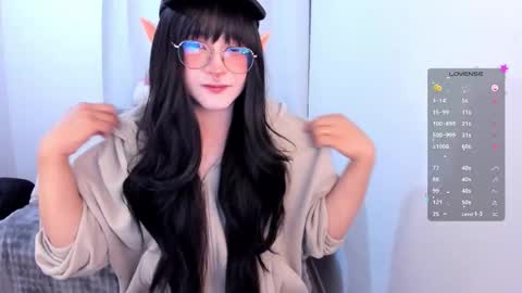 Snapshot of omorimori chatting on 12/16/25, 02:55 Omori Chan online show from 12/16/25, 02:55