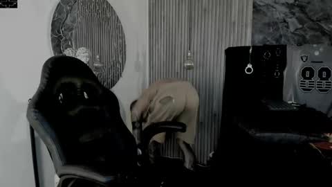 Snapshot of onceagain97_ chatting on 11/02/25, 03:53 ... online show from 11/02/25, 03:53