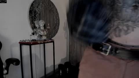 Snapshot of onceagain97_ chatting on 11/05/25, 03:39 ... online show from 11/05/25, 03:39