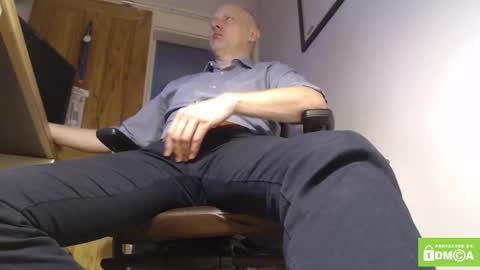 Snapshot of one_balled_wonder chatting on 02/26/26, 05:23 one balled wonder online show from 02/26/26, 05:23