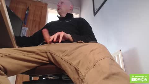 Snapshot of one_balled_wonder chatting on 03/10/26, 07:24 one balled wonder online show from 03/10/26, 07:24