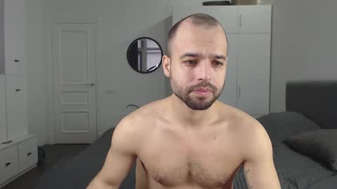 onebestlover online show from 02/04/25, 08:35
