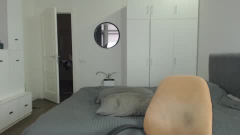 onebestlover online show from 02/07/25, 11:34