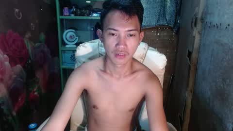Snapshot of onebigloadxxx chatting on 01/02/25, 05:24 Wyn Will serve you and be your slave online show from 01/02/25, 05:24