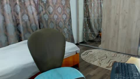 oneboy1x1 online show from 07/11/26, 04:15