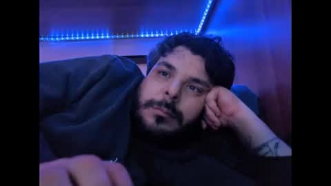 Snapshot of onecrew1 chatting on 10/22/25, 05:24 onecrew1 online show from 10/22/25, 05:24