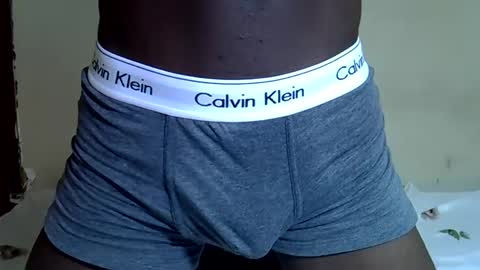 Snapshot of oneinamillionguy chatting on 11/05/25, 06:57 oneinamillionguy online show from 11/05/25, 06:57