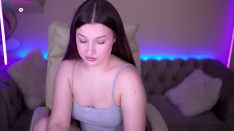 Snapshot of onelaya chatting on 03/19/26, 08:02 L A Y A online show from 03/19/26, 08:02