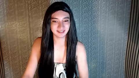 Snapshot of onelesslonelygirl69 chatting on 05/11/26, 01:17 KLIER online show from 05/11/26, 01:17