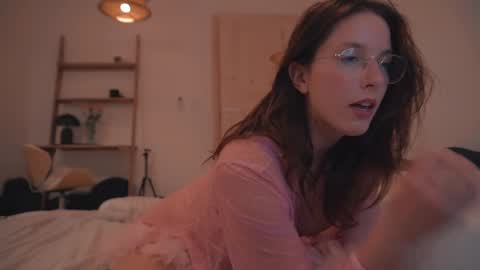 Ariel online show from 02/14/25, 09:53