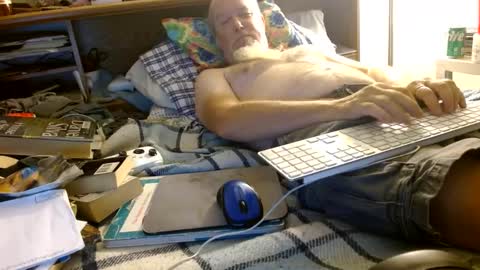 Snapshot of onemattu chatting on 09/27/25, 08:19 Mattu online show from 09/27/25, 08:19