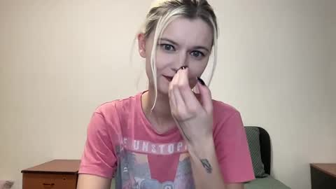 Snapshot of onika_cox chatting on 09/27/25, 11:43 Onika online show from 09/27/25, 11:43