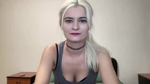 Snapshot of onika_cox chatting on 10/10/25, 09:47 Onika online show from 10/10/25, 09:47