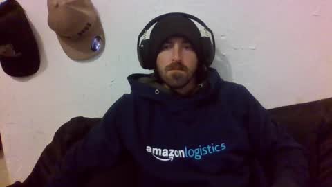 Snapshot of oniyoshiken chatting on 10/06/25, 06:49 oniyoshiken online show from 10/06/25, 06:49