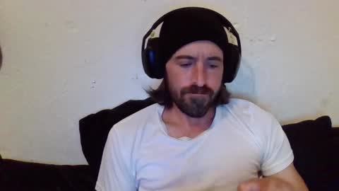 Snapshot of oniyoshiken chatting on 11/16/25, 12:38 oniyoshiken online show from 11/16/25, 12:38