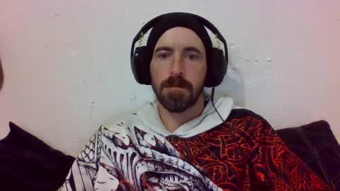 Snapshot of oniyoshiken chatting on 11/17/25, 06:14 oniyoshiken online show from 11/17/25, 06:14