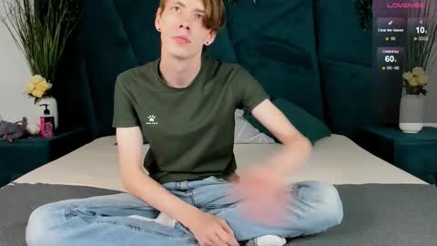 Erick  online show from 09/19/25, 07:43