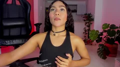 misssaray official online show from 06/17/26, 12:24