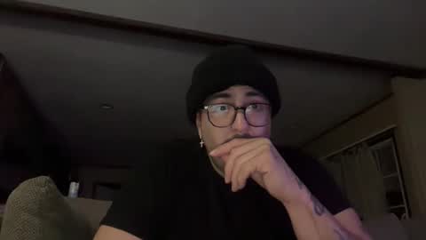 Snapshot of only_yours970 chatting on 11/21/25, 09:52 only_yours970 online show from 11/21/25, 09:52