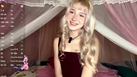 Snapshot of onlyeva1 chatting on 03/27/26, 08:09 Eva online show from 03/27/26, 08:09