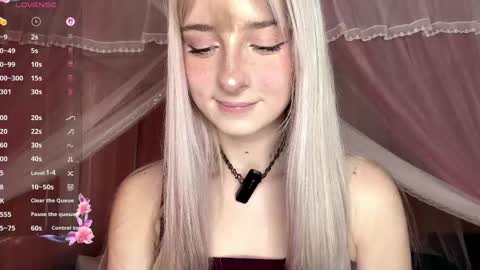 Snapshot of onlyeva1 chatting on 04/04/26, 08:01 Eva online show from 04/04/26, 08:01