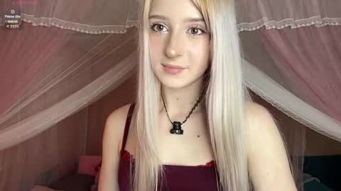 Snapshot of onlyeva1 chatting on 05/16/26, 08:55 Eva online show from 05/16/26, 08:55