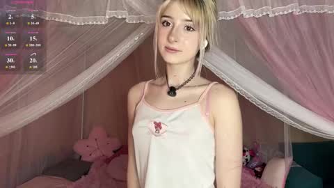 Snapshot of onlyeva1 chatting on 05/31/26, 09:49 Eva online show from 05/31/26, 09:49