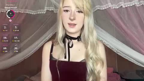 Snapshot of onlyeva1 chatting on 07/17/26, 12:01 Eva online show from 07/17/26, 12:01