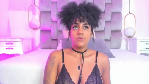 Snapshot of onlygia chatting on 02/16/26, 01:13 Only online show from 02/16/26, 01:13